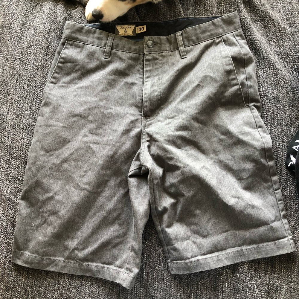 Volcom shorts